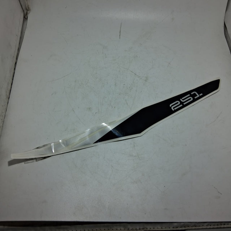 Calcomania izquierda del covertor trasero (TRK251)