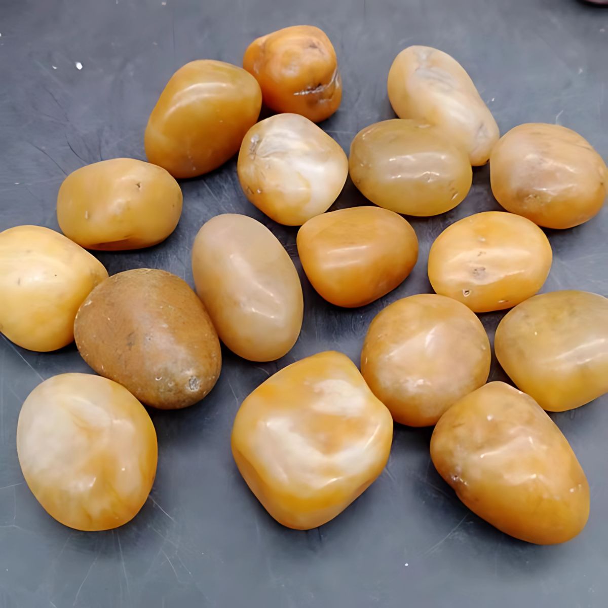 Piedra Decorativa Calcita Amarilla Pulida para Jardín, Macetas, Decoración. (500 gramos). 20-30mm