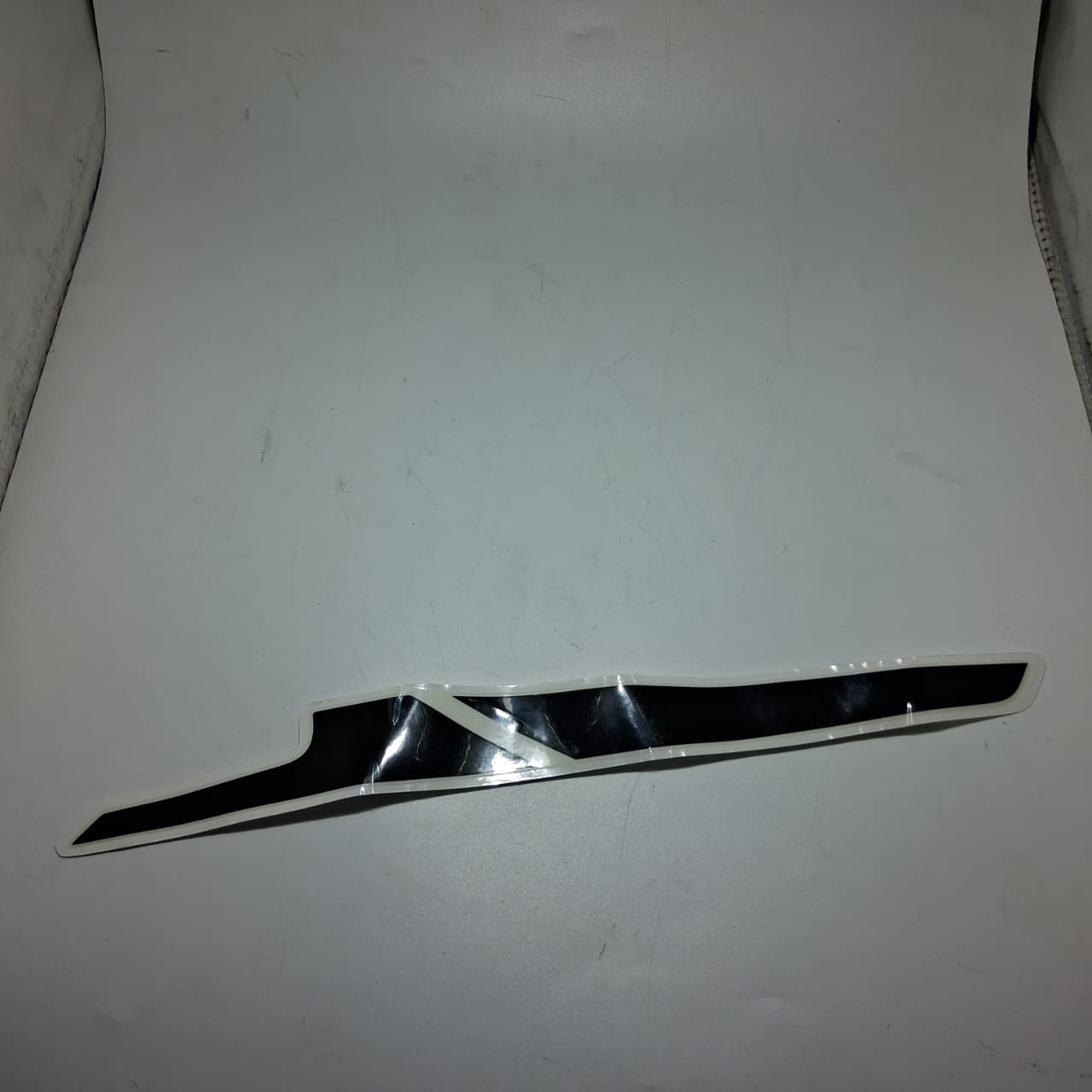 Calcomania placa decorativa frontal derecha (TRK502X)