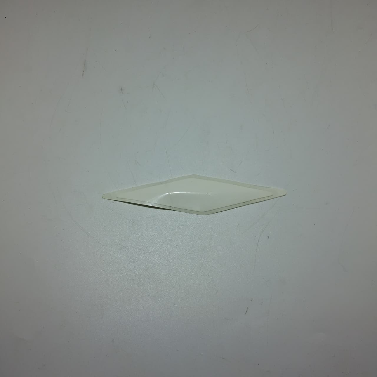 Calcomania placa decorativa frontal izquierda (TRK502X)