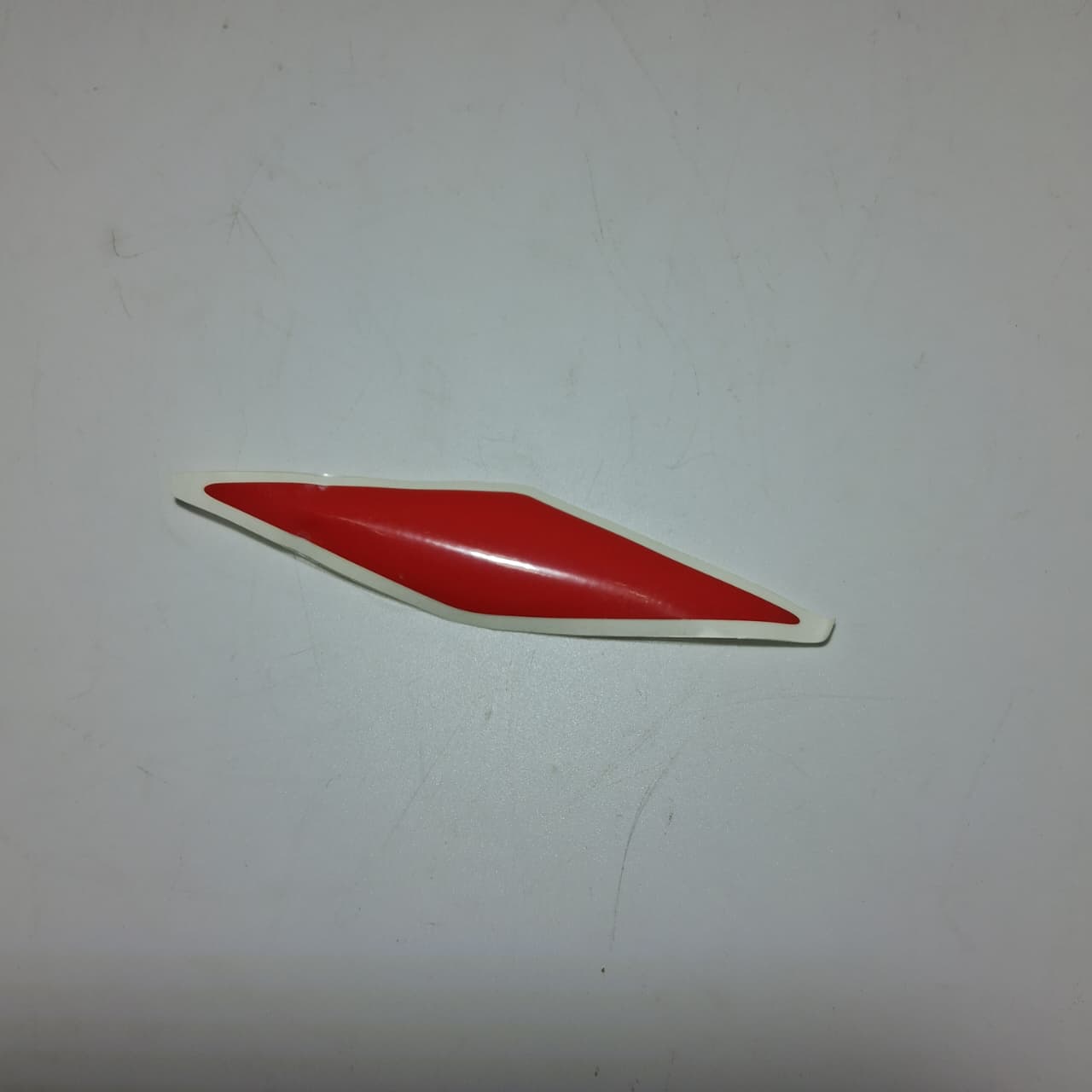 Calcomania placa decorativa frontal derecha (TRK502X)