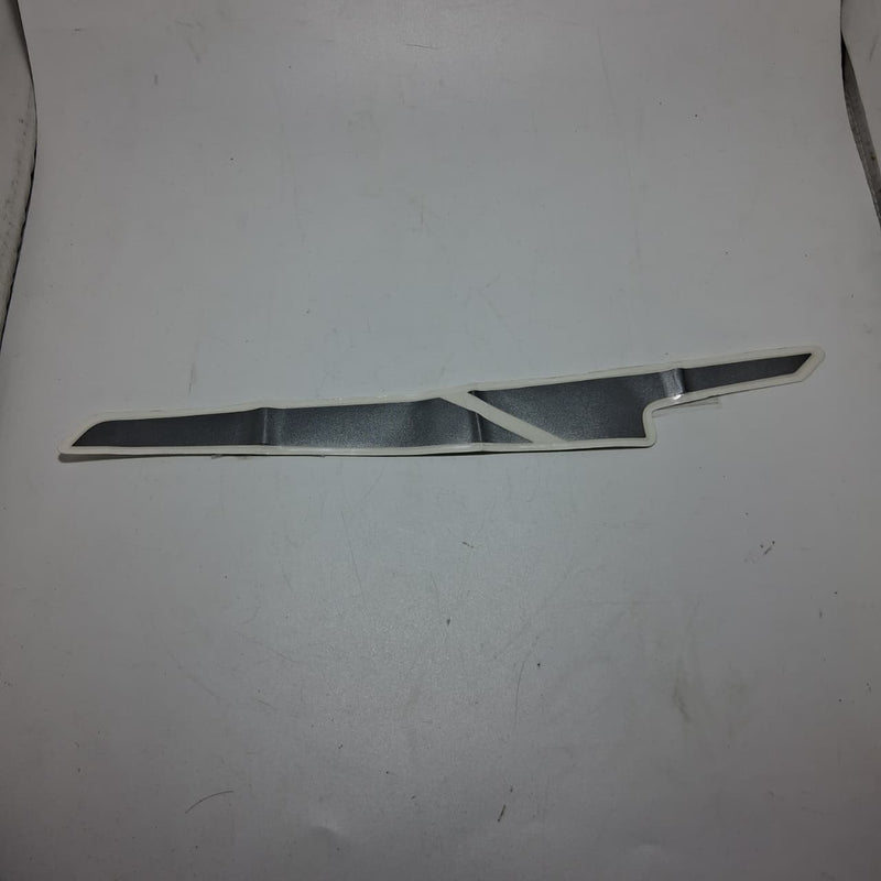 Calcomania placa decorativa frontal derecha (TRK502X)