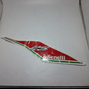 Calcomania del covertor trasero superior derecho (TNT25)