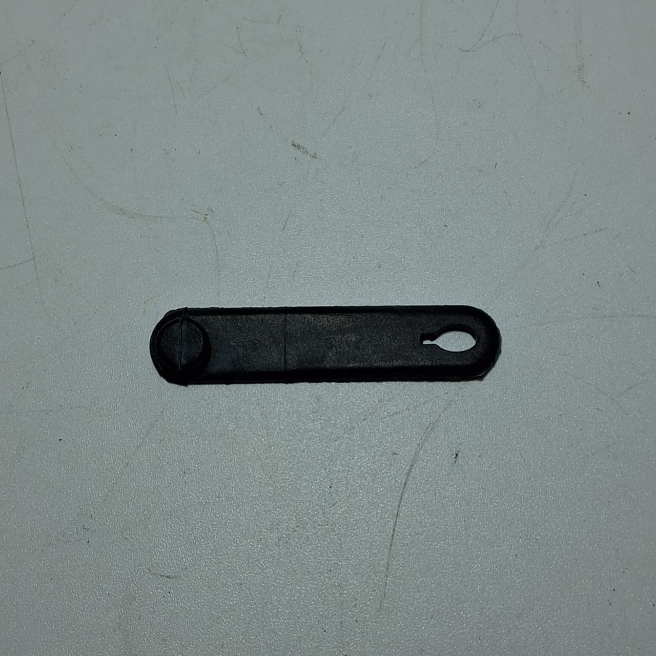 Clip de goma (TNT25 / TRK251 / LEONCINO250 / 302S / LEONCINO500 / TRK502X / TNT600)