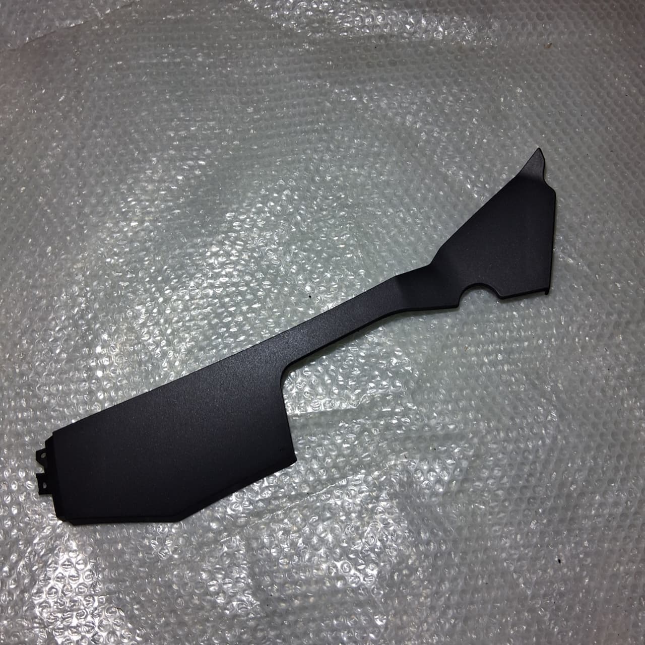 Faldon izquierdo negro (K-BLADE125)