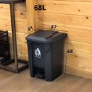Basurero de pedal 68L. Tinaco color gris. Cesto de residuos. Papelera.