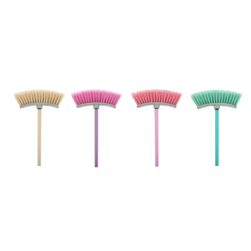 (1 unidad) Escoba con mango de metal revestido de vinilo. Colores surtidos