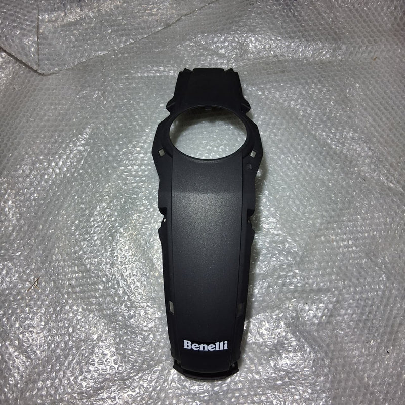 Covertor central del tanque negro con calcomanias (TNT150)