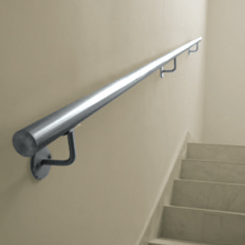 Tapa decorativa para tubo de 1/2". Diametro externo 75mm. Satinada.