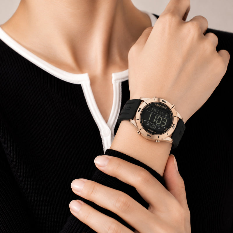 "Naviforce Reloj Digital Negro con Detalles Rose Gold y Correa de Silicona, Diámetro de 36 mm, Cristal Mineral Endurecido y Resistencia al Agua 3 ATM. "