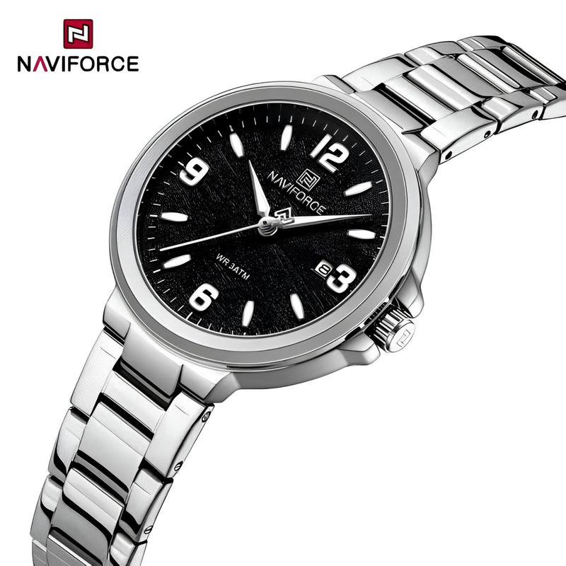 Naviforce Reloj Analógico Plateado con Esfera Negra y Correa de Acero Inoxidable, Diámetro de 34 mm, Cristal Mineral Endurecido, Calendario y Resistencia al Agua 3 ATM.