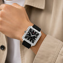 Naviforce Reloj Analógico Negro con Detalles Plateados, Correa de Silicona, Diámetro de 39 mm, Cristal Acrílico HD y Resistencia al Agua 5 ATM.