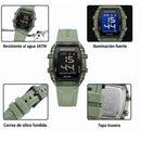 Naviforce Reloj Digital Verde con Pantalla LCD, Correa de Silicona, Diámetro de 35 mm, Luz LED y Resistencia al Agua 3 ATM.