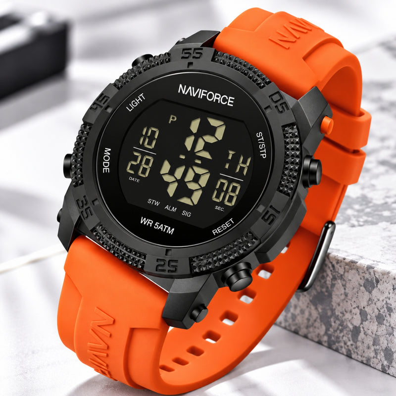 Naviforce Reloj Digital Naranja con Detalles Negros, Correa de Silicona, Diámetro de 45 mm, Cristal Acrílico HD y Resistencia al Agua 5 ATM.