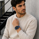 Naviforce Reloj Digital Azul Oscuro con Detalles Plateados, Correa de Silicona, Diámetro de 48 mm, Cristal Acrílico HD y Resistencia al Agua 5 ATM.