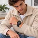 Naviforce Reloj Analógico Negro con Correa Negra de Cuero PU, Diámetro de 45 mm, Cristal Mineral Endurecido, Calendario y Resistencia al Agua 3 ATM.