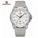 Naviforce Reloj Analógico Plateado con Esfera Blanca y Correa Gris de Silicona, Diámetro de 45 mm, Calendario y Resistencia al Agua 3 ATM.