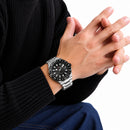 Naviforce Reloj de Cuarzo Negro y Plateado 3 ATM con Calendario, Correa de Acero Inoxidable y Diámetro de 42mm.
