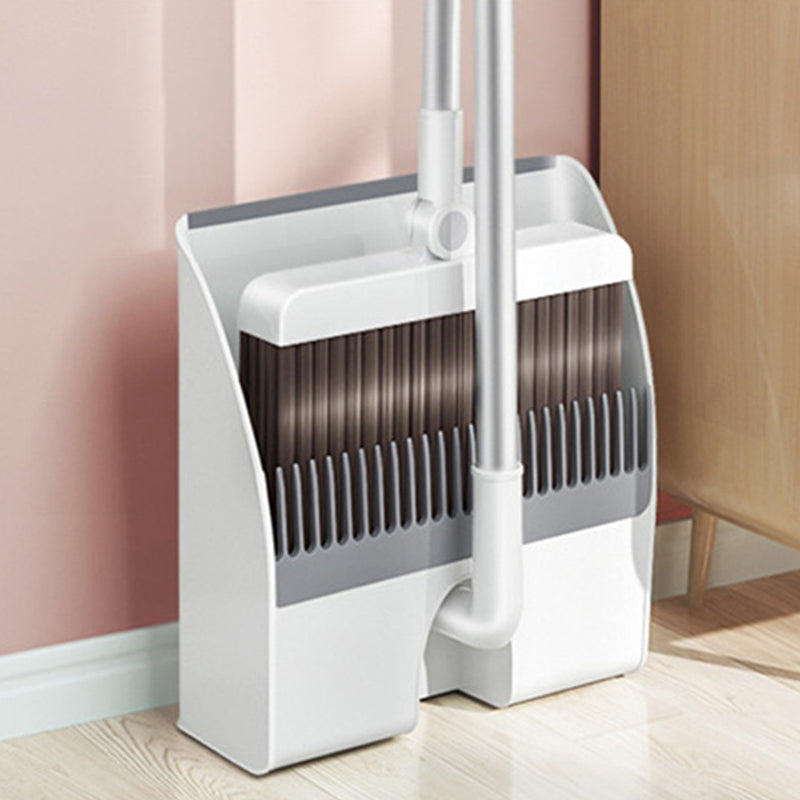 Juego Escoba con rotación y recogedor plegable con dientes.