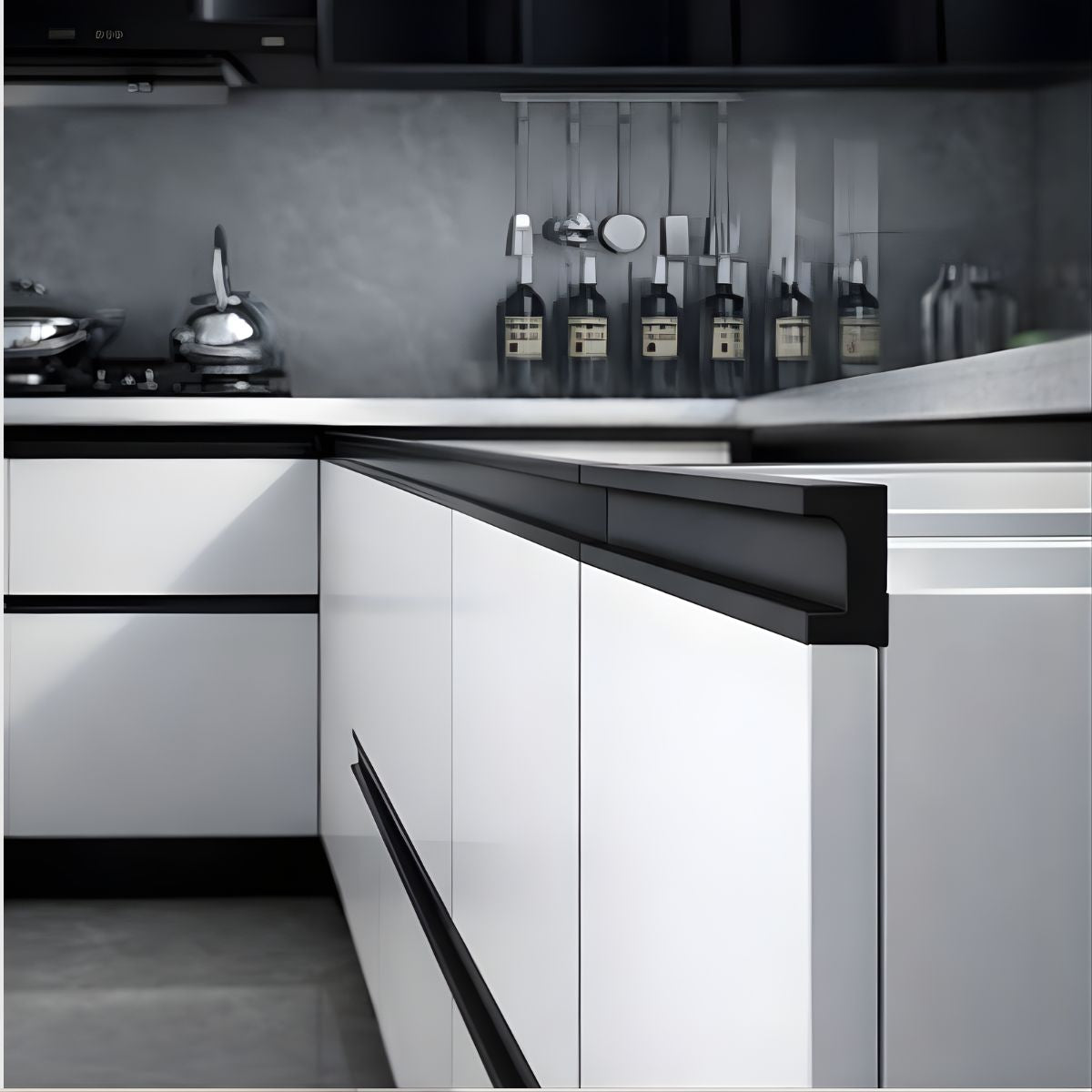 Tirador Jaladera tipo G Perfil aluminio Para Modulares de Cocinas y Closet. Color Negro. Instalación con Tornillo Oculto. Haladera. 2.9 M.