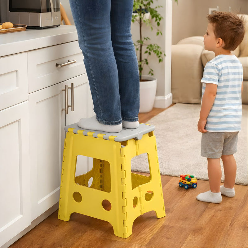 Taburete Plegable Antideslizante 40cm. Soporta hasta 80 kg. Escaloncito Multiusos. Banquito con Asa. Color amarillo con gris.