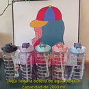 Botella De Agua Deportiva 2L Con Carrizo Y Marcador De Tiempo. Botella Motivacional Antiderrame Con Asa. Libre De BPA. Color Verde.