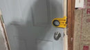 Kit De Instalación De Cerraduras Para Puertas De Madera Plantlla 35-45Mm De Espesor (1-3/8" Y 1-3/4") Con Guía De Perforación Ajustable Y Sierra Copa Incluida. Rojo
