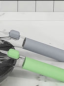 Cepillo Multifuncional De Limpieza Con Dispensador De Jabón. Ideal Para El Aseo De Cocinas Y Baños. Color Naranja.