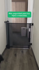 Puerta Retráctil De Seguridad. Barrera De Protección Para Niños Y Mascotas. Malla Extensible Para Escaleras Y Puertas 130×78 Cm.