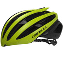 Casco aerodinámico para ciclismo de ruta. Color amarillo, talla L